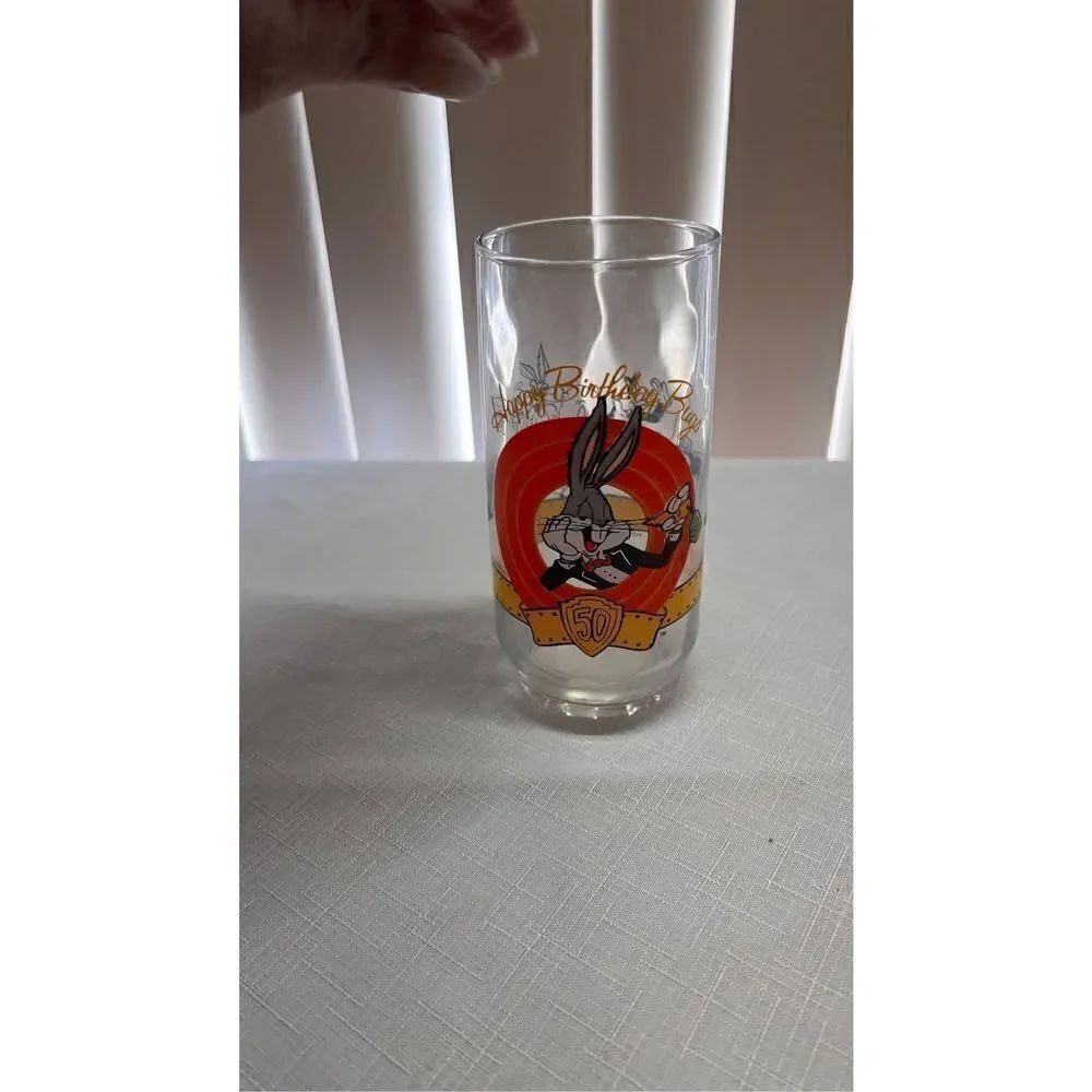 HAPPY 50TH BIRTHDAY BUGS BUNNY GLASS COLLECTIBLE - Picture 7 of 16